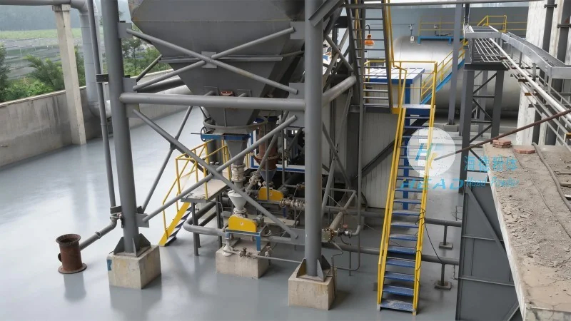 Sistema de transporte neumático para polvo microde carburo de silicio