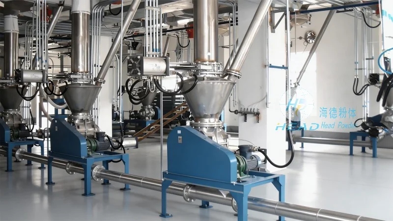 Solución de transporte neumático para polvo farmacéutico