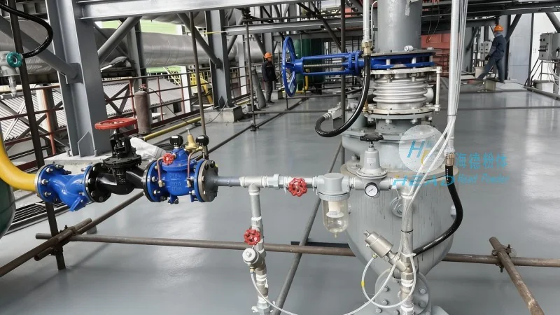 Surabaya, Indonesia: Proyecto de transporte de fase densa con polvo de sal inorgánica en silo